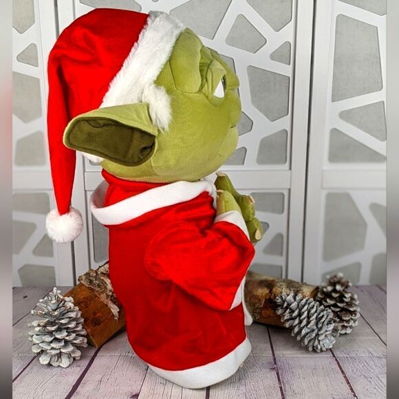 Star Wars Yoda Holiday Greeter - 21" High - Picture 5 of 9